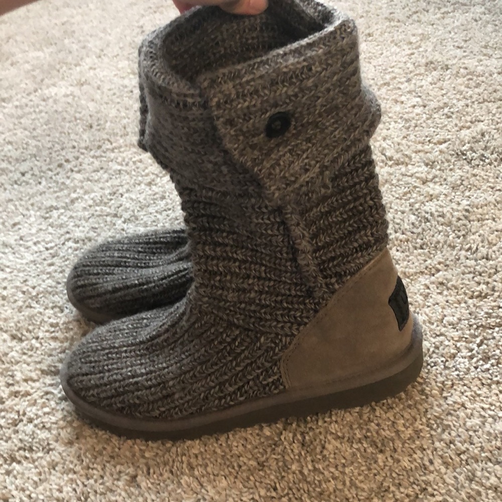 *SOLD* Grey Ugg Cardy Knit Boots - Picture 6 of 9